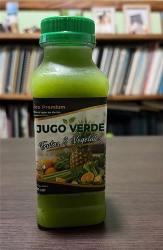 Botella del procucto Jugo verde - frutas y vegetales